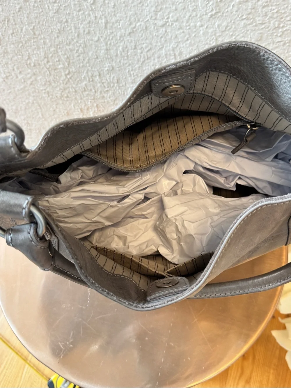 Frye Melissa shoulder tote bag in Ice Gray